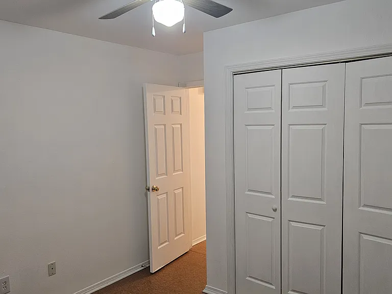 112 Winchester Point #C — Photo 6