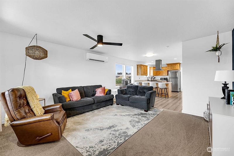 5th image of 509 Herren Avenue