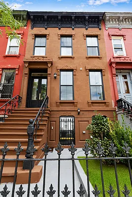 Rented by Compass | media 7