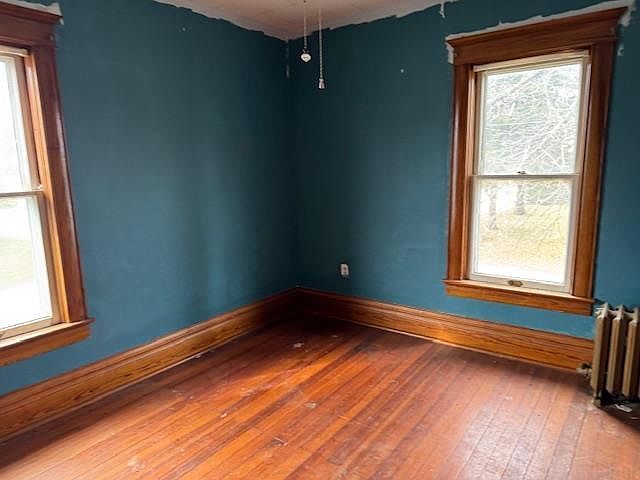 13th image of 1671 468th St