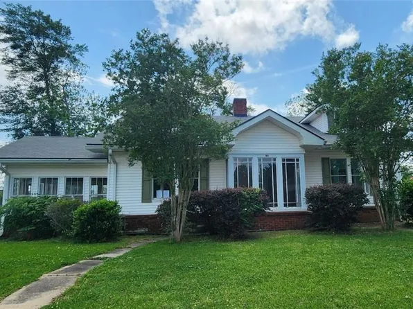 411 Third St, Dequincy, LA 70633