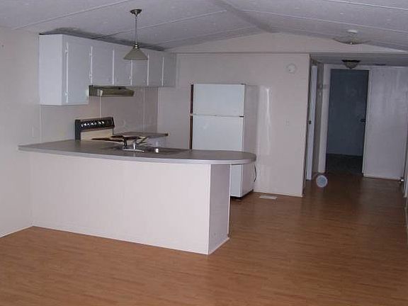 Living room/kitchen