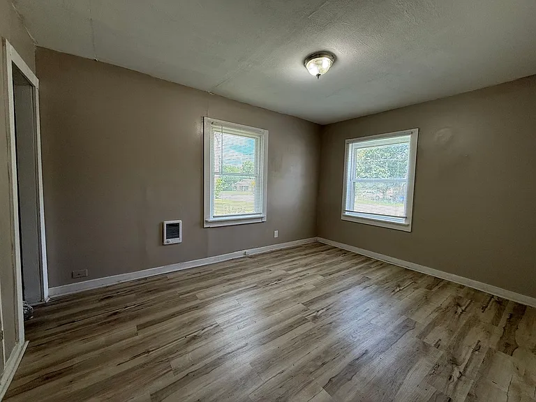 3569 Prospect St — Photo 4