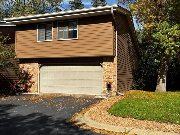 14216 Chestnut Dr, Eden Prairie, MN 55347