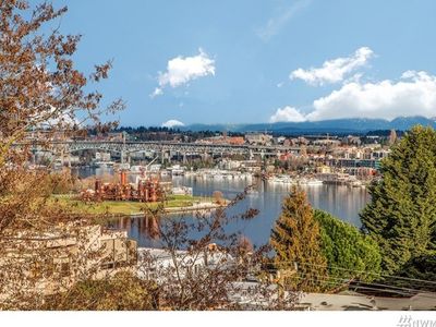 2170 6th Ave N APT 301, Seattle, WA, 98109