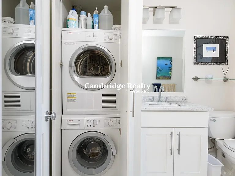87 3rd St #1T — Photo 4