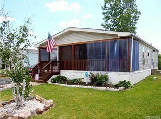 1293 Norwood Dr, Lockport, NY 14094
