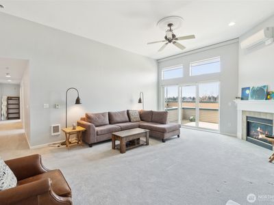 8760 Greenwood Avenue N #N502, Seattle, WA, 98103