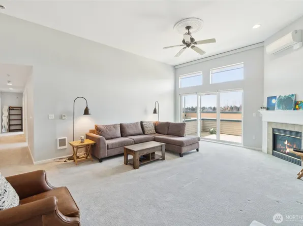 8760 Greenwood Avenue N #N502, Seattle, WA 98103