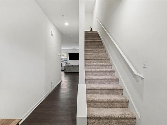 5th image of 5699 Union Pointe Dr