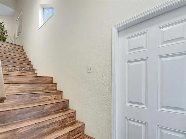 16339 Malibu Dr #22 — Photo 13