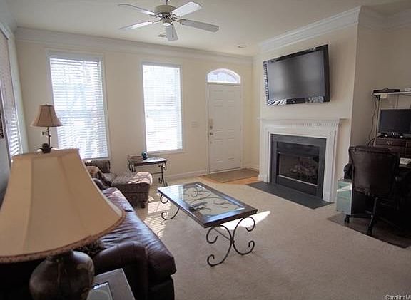 5th image of 188 Welton Way #88