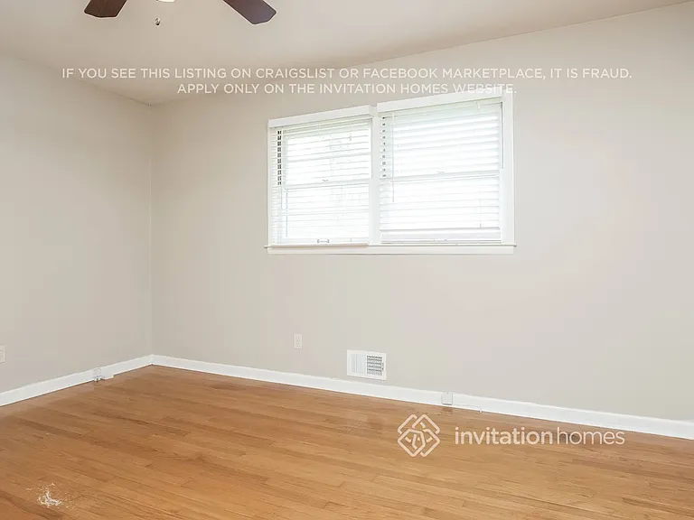 1321 Laura Ln — Photo 10