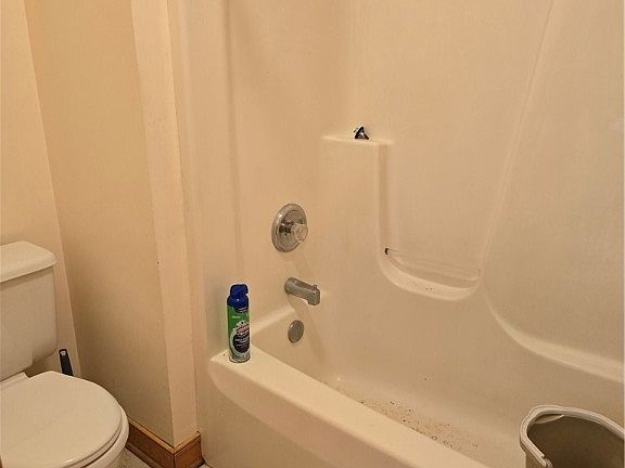 5th image of 564 Pine Ln