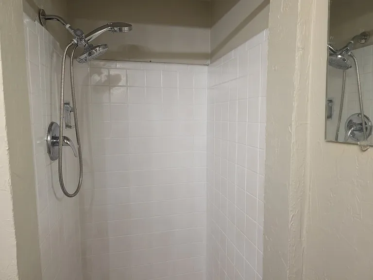 1437 Ingalls St #B — Photo 6