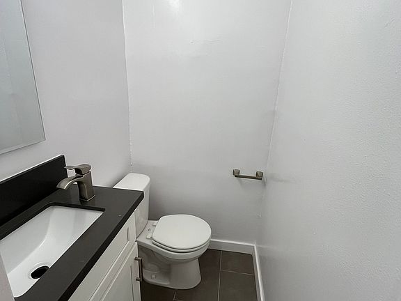 5th image of 4510 Colbath Ave APT 1