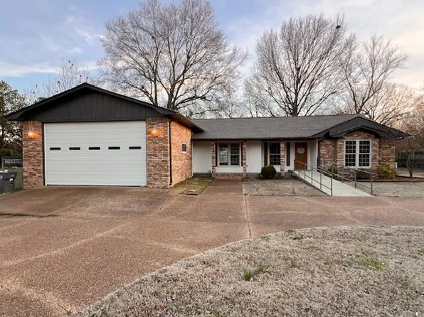 175 W 13th St, Newark, AR 72562