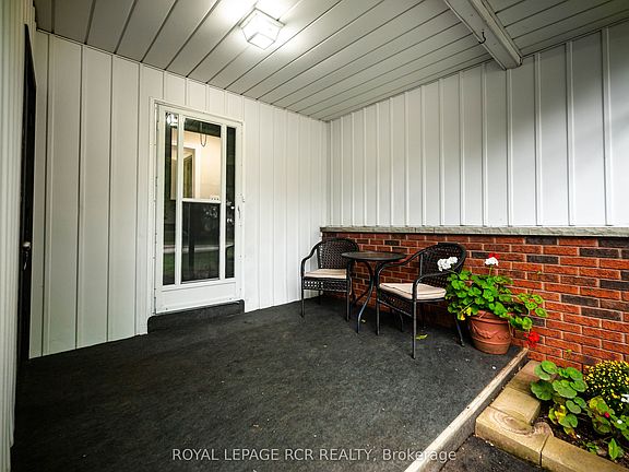 4th image of 427 Pineview Gdns