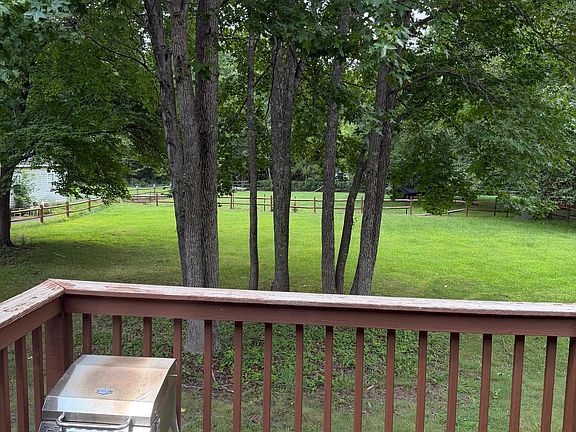 3rd image of 11722 Camelot Way