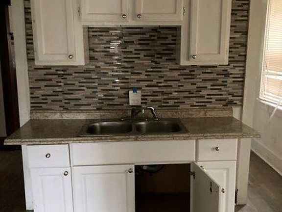 4th image of 2735 N 41st St #A
