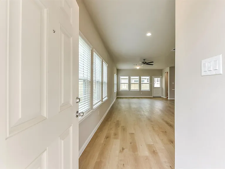 3842 Sugardale St — Photo 5