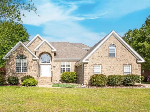 1812 Frederick Ct, Chesapeake, VA 23321