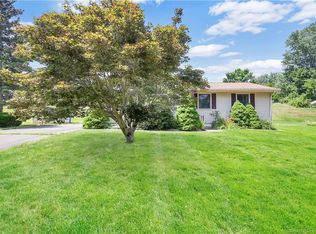 235 Green Manor Rd, Enfield, CT 06082