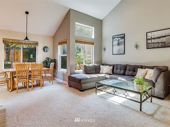 4th image of 3210 45th St NE