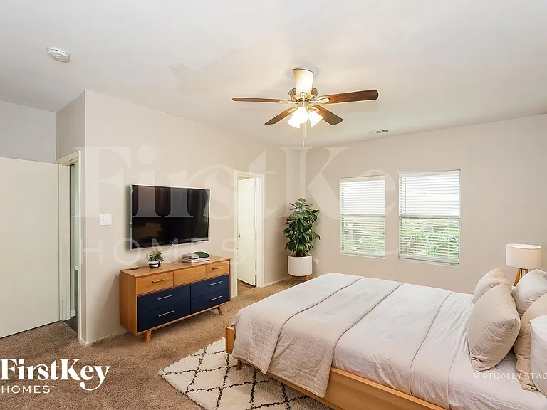 8057 Plateau Dr — Photo 11