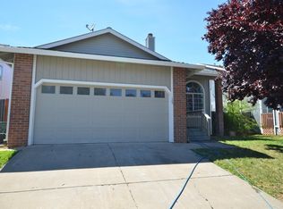 125 Creekside Cir, Sacramento, CA