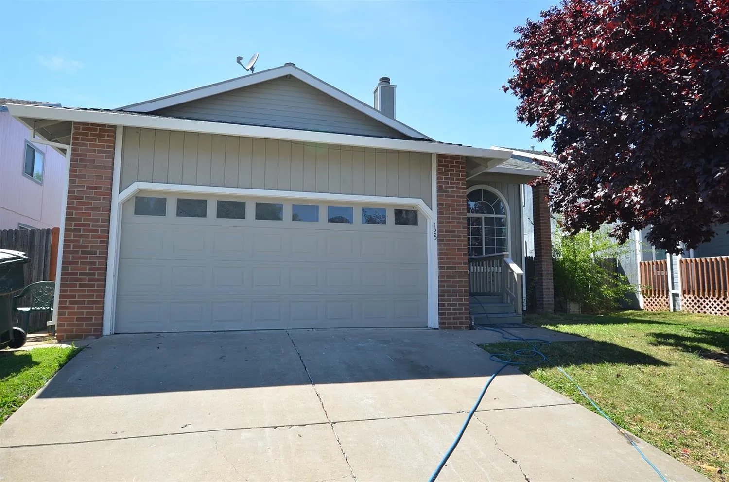 125 Creekside Cir photo 1