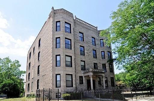 1st image of 4058 S Ellis Ave #Penthouse