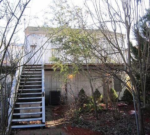 3rd image of 73 Elm Ave