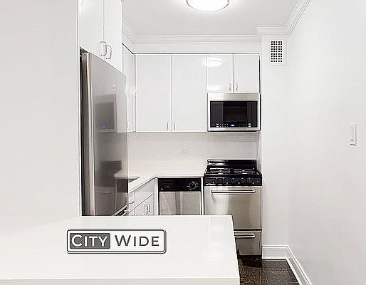 4th image of 145 E 16th St APT 7P