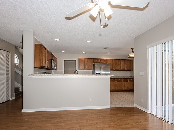 5th image of 1027 Aviary Rd