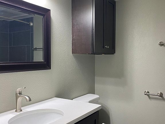 3rd image of 800 Benge Dr #2