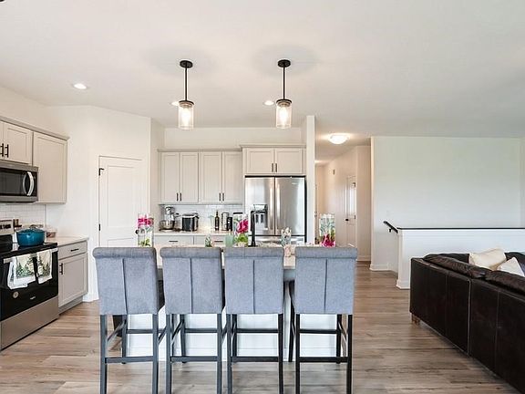 3rd image of 6635 NE 9th Ct