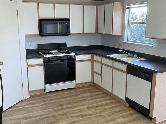 5th image of 1505 Cedar Hills Blvd