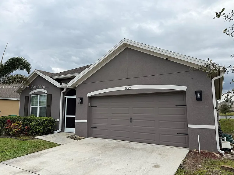 8649 Cobblestone Dr — Photo 3