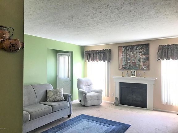 5th image of 3071 Sturgeon Bay Ave