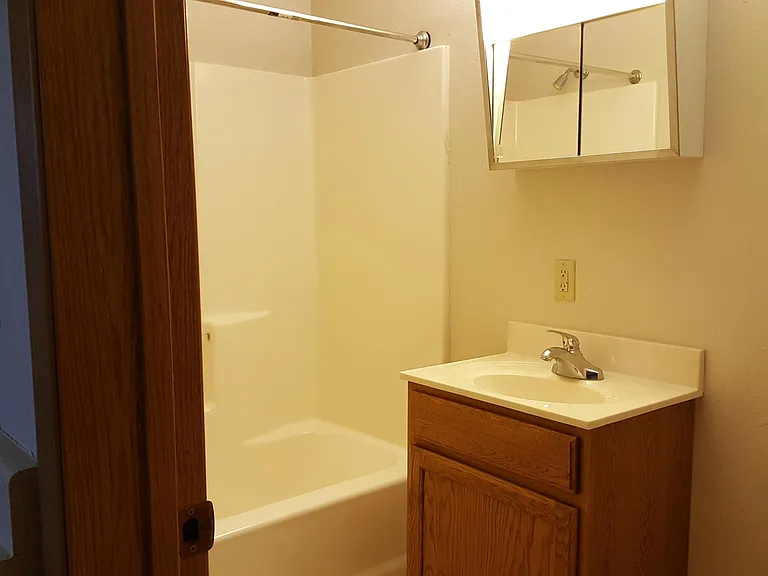 299 Dyer St #11 — Photo 4