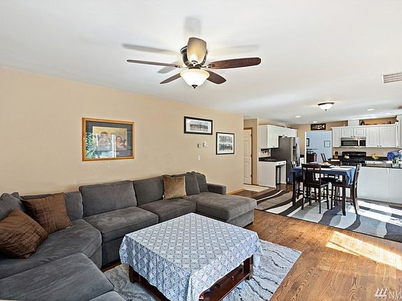 4th image of 2604 150th Street Ct NW