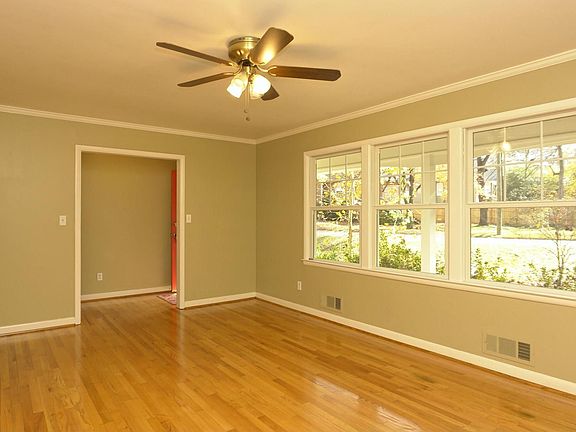 Spacious living room