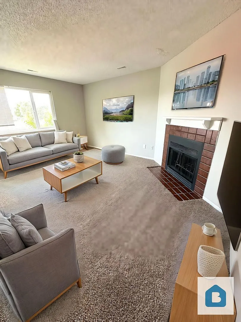 5525 Bowden Loop — Photo 1