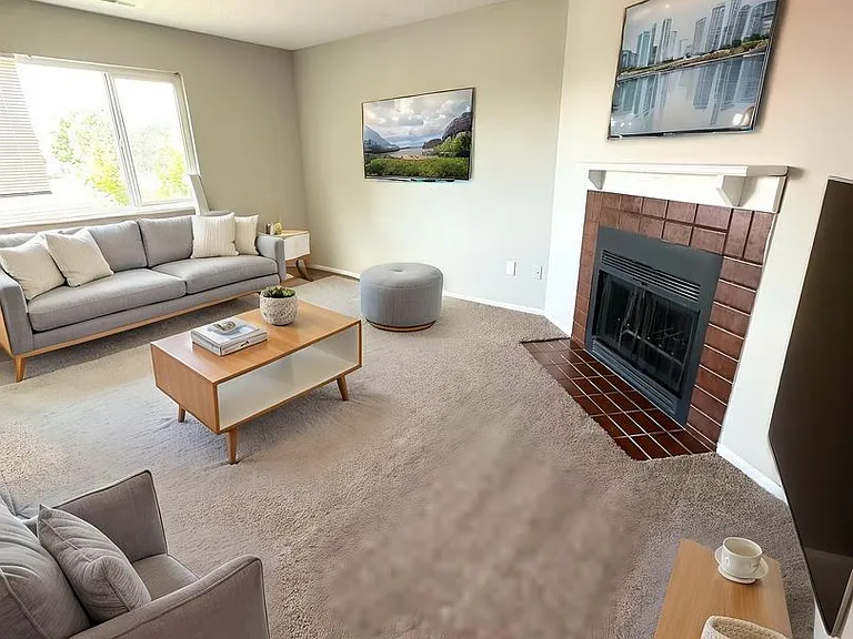 5525 Bowden Loop — Photo 1