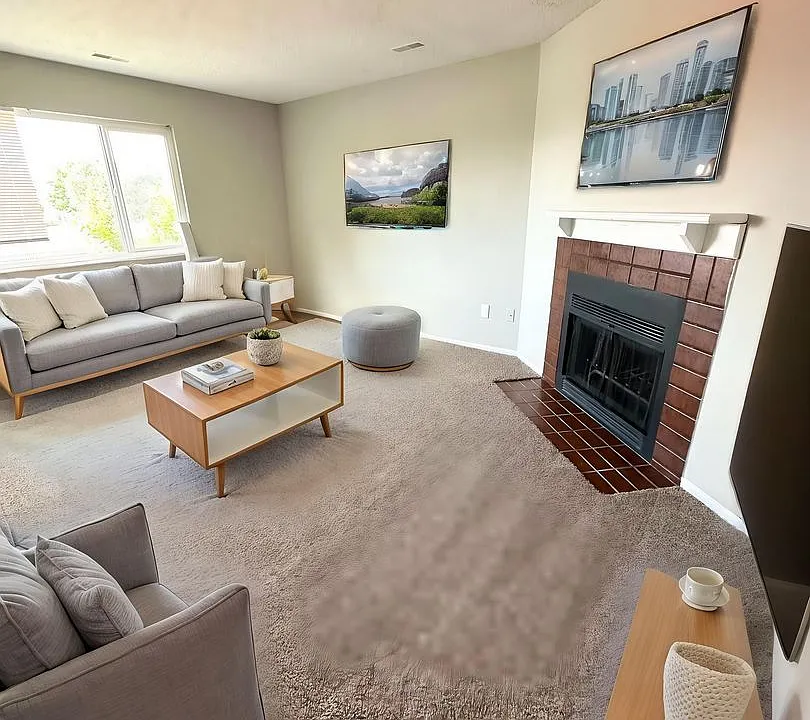 5525 Bowden Loop