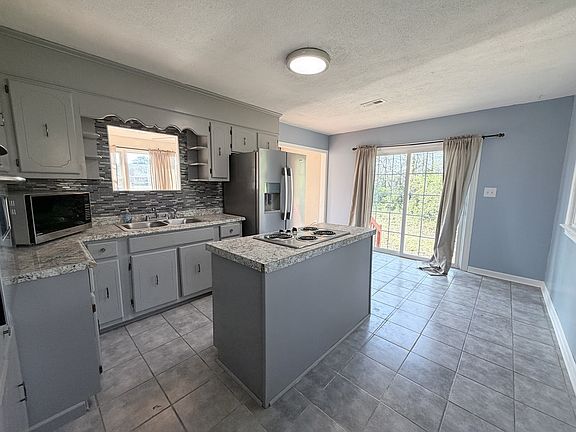 5th image of 2404 Pamlico Cir