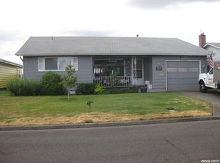 1992 W Santiam Dr, Woodburn, OR 97071