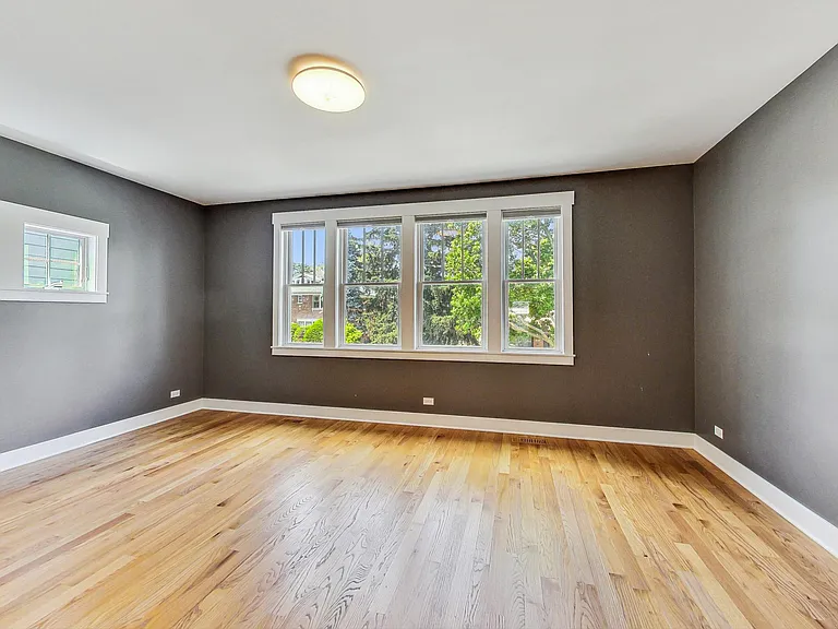 8101 Floral Ave — Photo 15