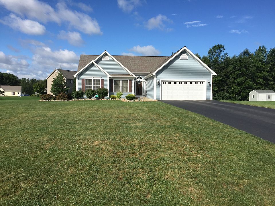 1st image of 3 Winchester Dr